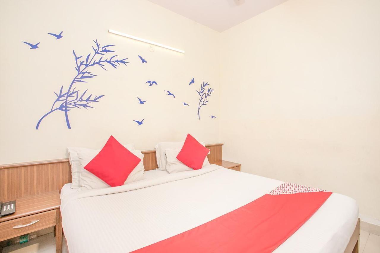 Oyo 7669 The Trinitywood Hotel بنغالور المظهر الخارجي الصورة