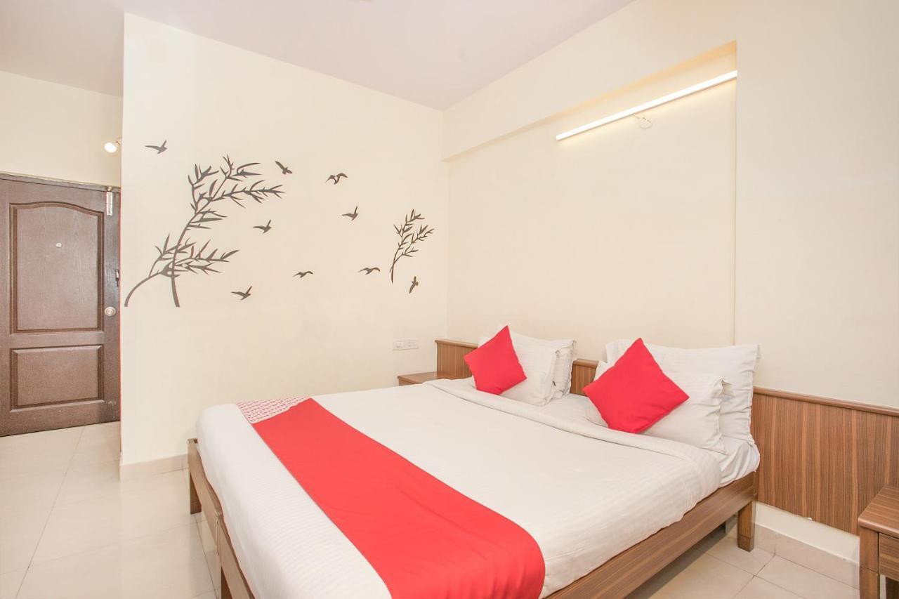 Oyo 7669 The Trinitywood Hotel بنغالور المظهر الخارجي الصورة