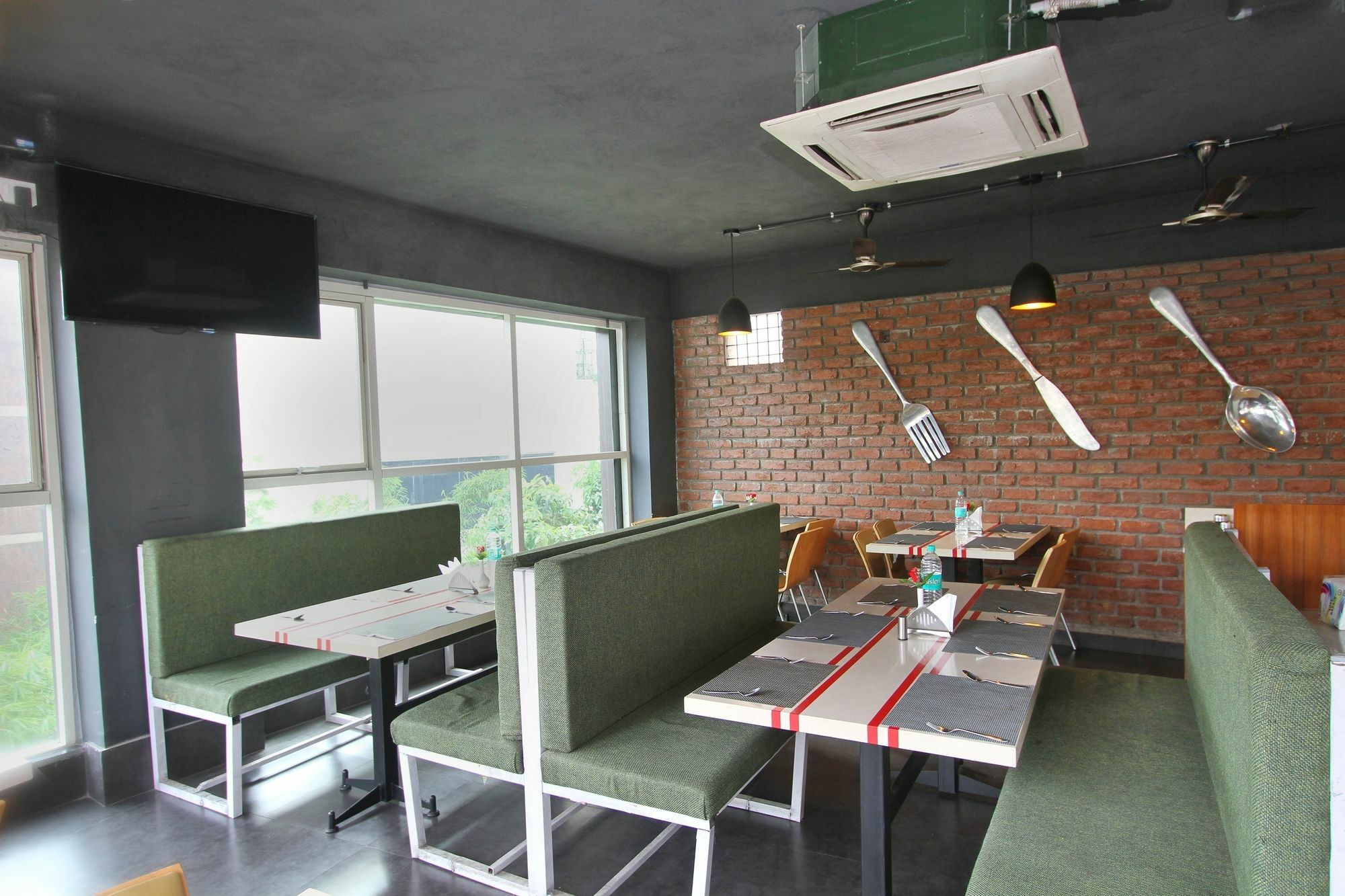 Oyo 7669 The Trinitywood Hotel بنغالور المظهر الخارجي الصورة