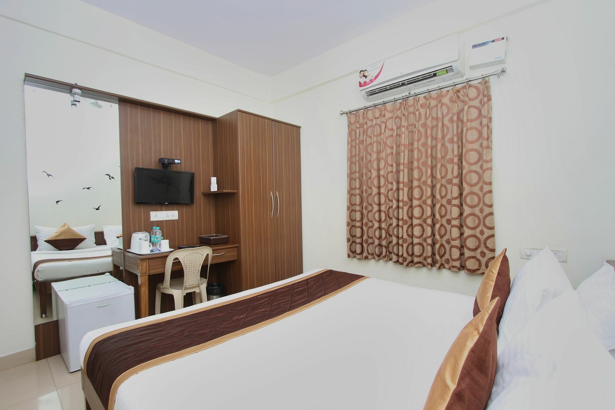Oyo 7669 The Trinitywood Hotel بنغالور المظهر الخارجي الصورة