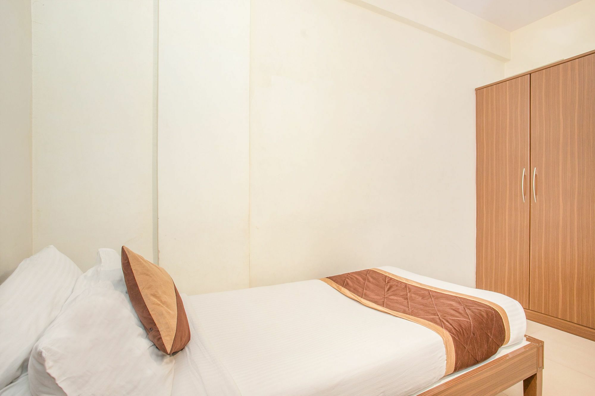 Oyo 7669 The Trinitywood Hotel بنغالور المظهر الخارجي الصورة