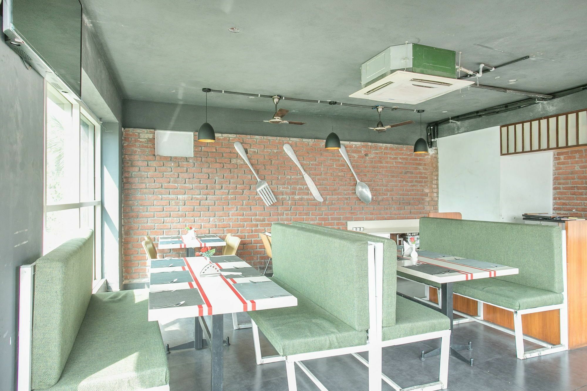 Oyo 7669 The Trinitywood Hotel بنغالور المظهر الخارجي الصورة